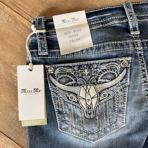 Miss Me Mid-Rise Boot Jeans 28x34 NWT Longhorn Skull Embroidered Pockets M9437B1 - Picture 1 of 10